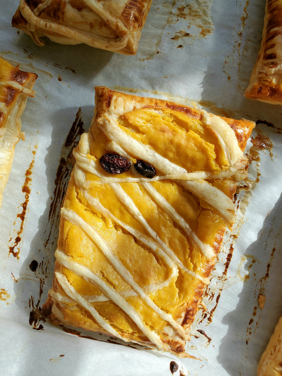 Pumpkin Mummy Handpies – Cole's Kitchen